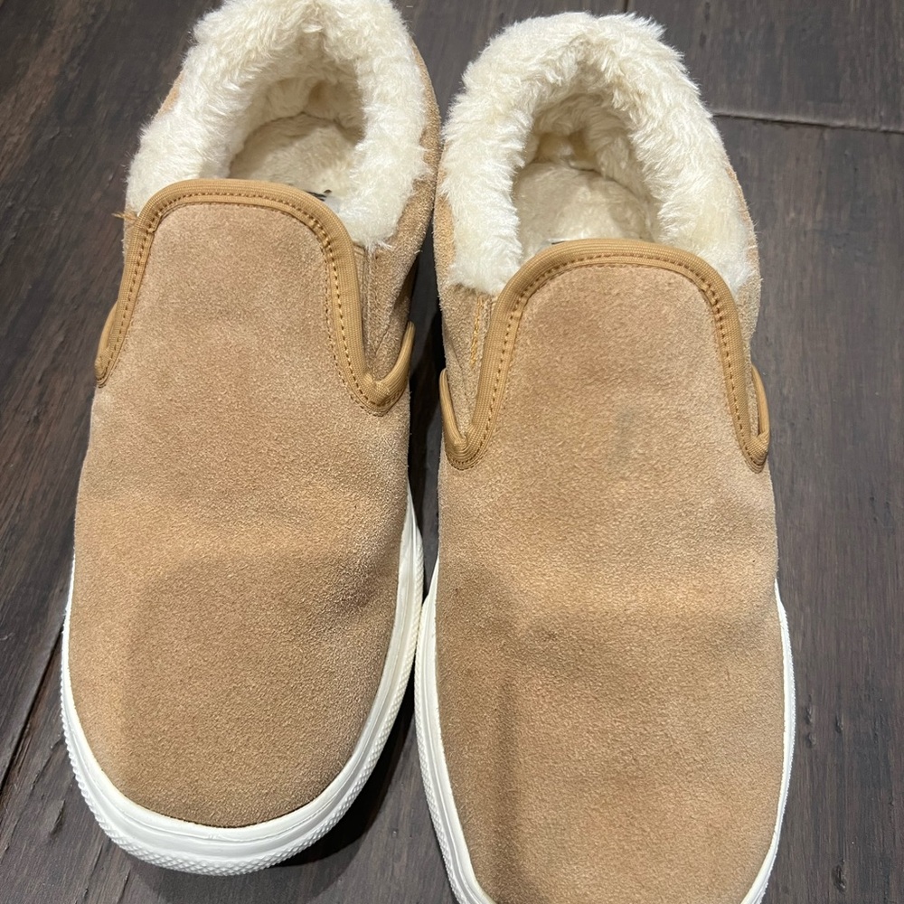Minnetonka Tan Moccasins with Cream Lining